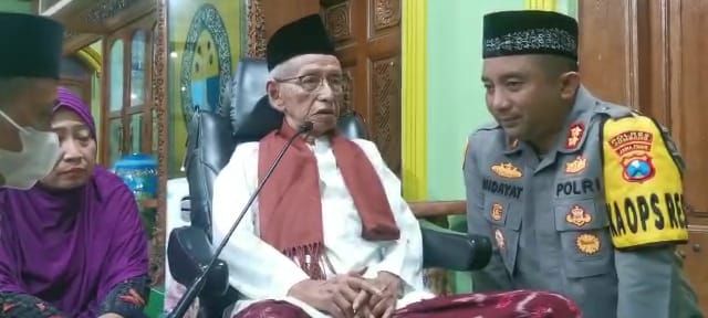 Polisi dinasihari kiai di Jombang