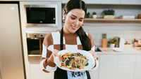 Pose Keren Raisa Saat Main Badminton dan Memasak Japchae