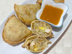 Ini Beda Pastel, Panada, dan Jalangkote yang Serupa Tapi Tak Sama