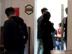 Robert Alberts Akhirnya Bertemu Pelaku Pelecehan sang Istri Robert Alberts Akhirnya Bertemu Pelaku Pelecehan sang Istri