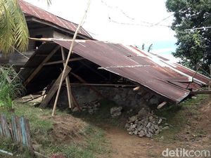 Rumah Warga di Polman Ambruk Diterjang Hujan Deras dan Angin Kencang