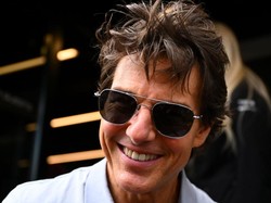 Pakai Jet Pribadi, Tom Cruise Kirim Kue untuk Pangeran William-Kate Middleton