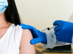 Vaksin Booster Resmi Jadi Syarat Perjalanan, Berikut Aturan Lengkapnya