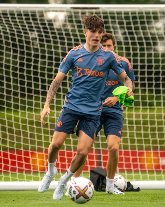 Alejandro Garnacho MANCHESTER, ENGLAND - JUNE 30: (EXCLUSIVE COVERAGE) Alejandro Garnacho of Manchester United in action during a first team training session at Carrington Training Ground on June 30, 2022 in Manchester, England. (Photo by Ash Donelon/Manchester United via Getty Images)