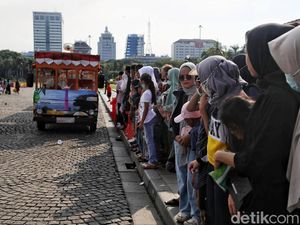 103 Ribu Orang Kunjungi Monas di Awal Buka Kemarin