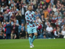 Pesepakbola Ini Baru Tahu Dicampakkan Klubnya Saat Buka Medsos