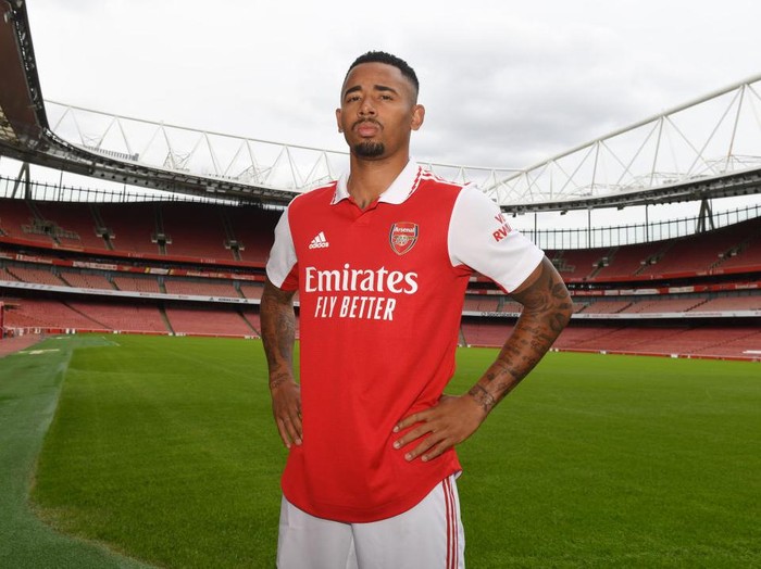 LONDON, ENGLAND - JULY 04: Arsenal Unveil New Signing Gabriel Jesus at Emirates Stadium on July 04, 2022 in London, England. (Photo by Stuart MacFarlane/Arsenal FC via Getty Images)