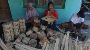 Jelang Idul Adha, Permintaan Besek hingga Pisau Meningkat