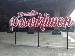 Pasar Kliwon Solo, Kecamatan Tumbal Zonasi PPDB SMA