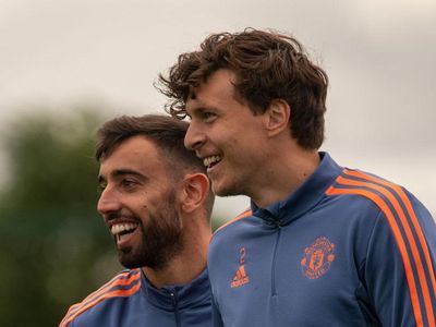 Foto: Banyak Senyum di Latihan MU, walaupun Tanpa Ronaldo