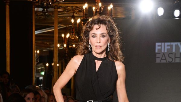 9 Potret Supermodel Marie Helvin, Dulu Hidup Glamor Kini Jatuh Miskin
