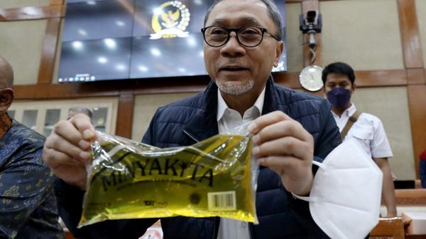 Momen Mendag Pamer Migor Kemasan Minyakita