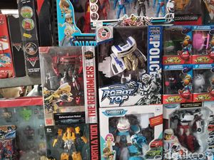 Mainan China Masih Jadi Raja di Pasar Gembrong, Ini Alasannya Mainan China Masih Jadi Raja di Pasar Gembrong, Ini Alasannya