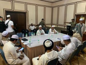 Aliansi Ulama dan Habib Jatim: Holywings Harus Diperangi, Pidanakan Owner! Aliansi Ulama dan Habib Jatim: Holywings Harus Diperangi, Pidanakan Owner!