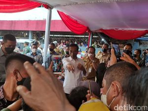Beragam Respons Warga Sambut Jokowi di Semarang: Minta UGR Tol-Presiden Lagi Beragam Respons Warga Sambut Jokowi di Semarang: Minta UGR Tol-Presiden Lagi