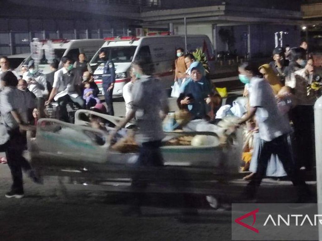 Kebakaran RS Siloam Palembang Diduga Akibat Korsleting Listrik Kebakaran RS Siloam Palembang Diduga Akibat Korsleting Listrik
