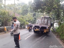 Kecelakaan Truk Vs Bus di Kendal, 1 Orang Tewas