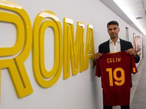 AS Roma Datangkan Bek Kanan Baru dari Turki