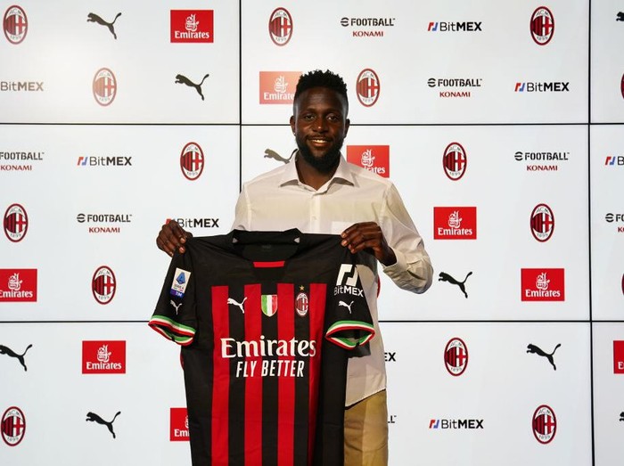 MILAN, ITALY - JULY 05: Divock Origi poses during unveiling new signing at Casa Milan on July 05, 2022 in Milan, Italy. (Photo by Pier Marco Tacca/AC Milan via Getty Images)