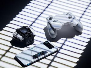 Hands-on: ROG Phone 6 yang Bawa Spek Dewa Gaming Hands-on: ROG Phone 6 yang Bawa Spek Dewa Gaming