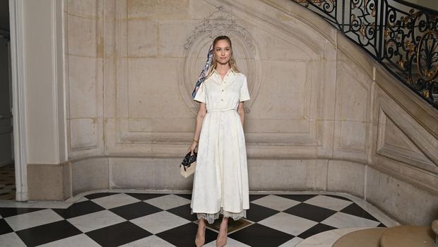 PARIS, FRANCE - JULY 04: Beatrice Borromeo attends the Christian Dior Haute Couture Fall Winter 2022 2023 show as part of Paris Fashion Week  on July 04, 2022 in Paris, France. (Photo by Pascal Le Segretain/Getty Images For Christian Dior)