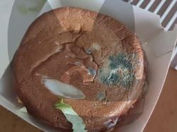 Beli Burger di McDonalds Rusia, Pembeli Ini Dapat Burger yang Rotinya Berjamur