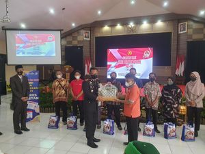 Dapat SIM Gratis di HUT Bhayangkara, Warga Magetan Semringah