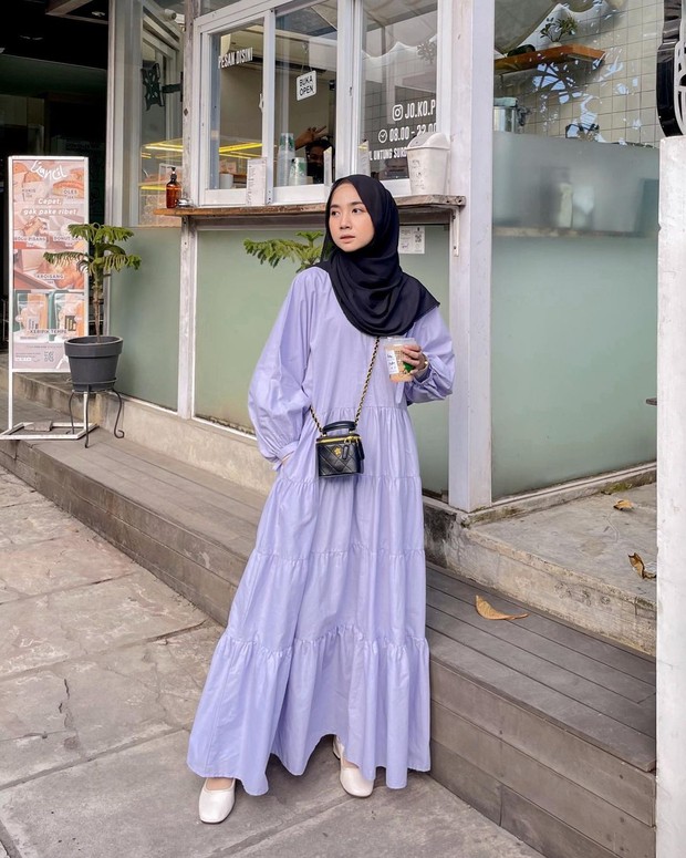 Gaya Richa Etika Ulhaq dengan Dress Layer Richa Etika Ulhaq
