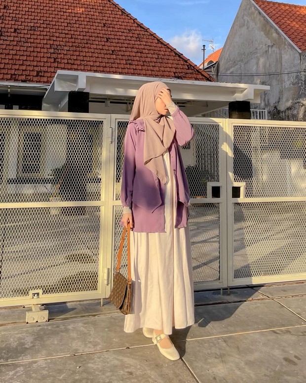 Gaya Richa Etika Ulhaq dengan Outer Richa Etika Ulhaq