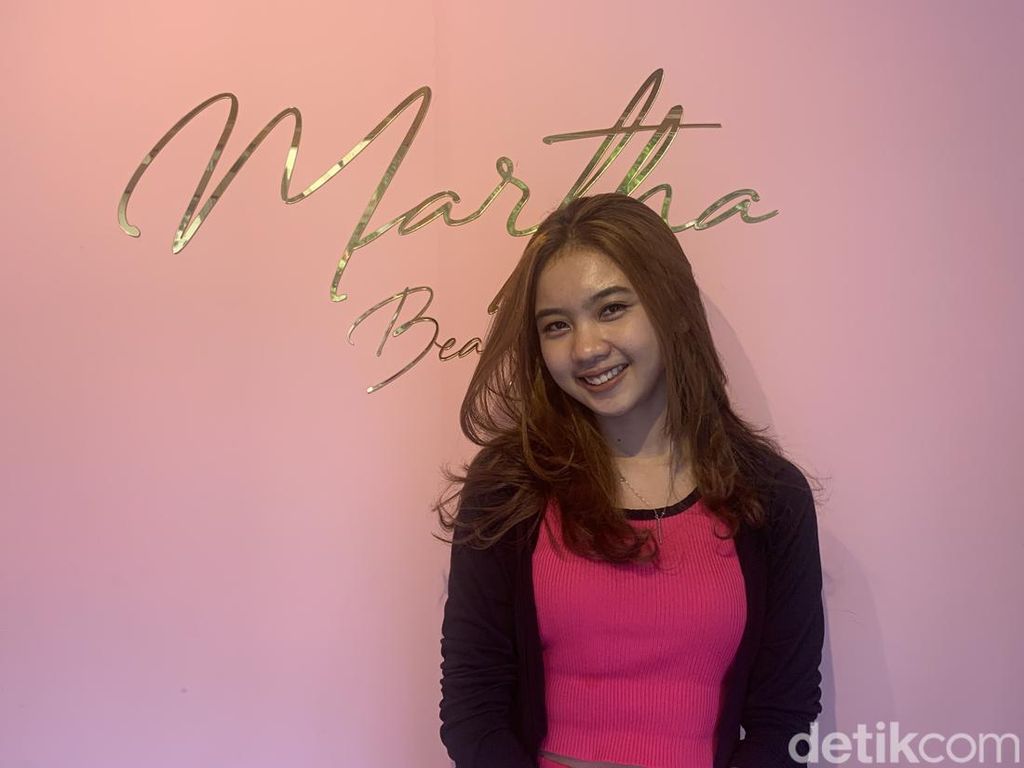 Mahasiswi Bandung Memetik Untung dari Bisnis Bulu Mata Lentik Mahasiswi Bandung Memetik Untung dari Bisnis Bulu Mata Lentik