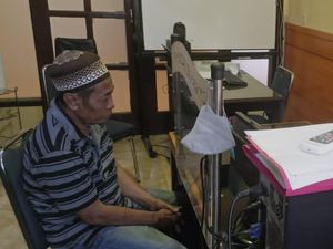 Dukun Pengganda Uang di Jember Tipu Warga Surabaya Rp 26 Juta Dukun Pengganda Uang di Jember Tipu Warga Surabaya Rp 26 Juta