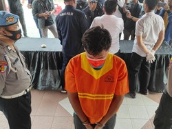 Pria Curi Kalung-Emas Batangan Dewi Persik Usai Konser di Kaltim Ditangkap