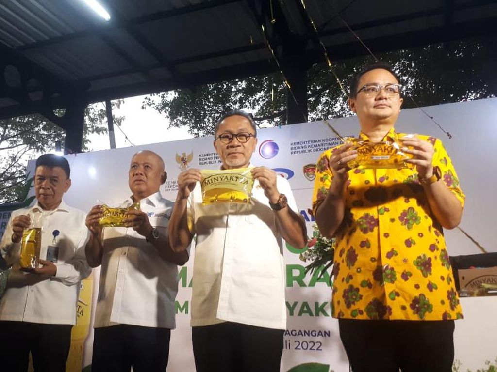 Minyak Goreng Curah Kemasan Resmi Diluncurkan ke Seluruh Indonesia!