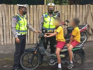 Polres Karangasem Tilang Pemotor di Bawah Umur-Panggil Orang Tua
