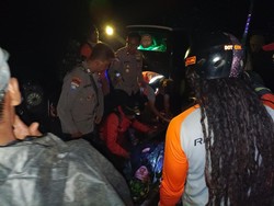 Butuh 7 Jam Proses Evakuasi Pelari Maraton yang Sempat Hilang di Arjuno