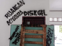 Uang Dinas Lambat Cair, Ruangan Sekwan-Bendahara DPRD Konawe Disegel