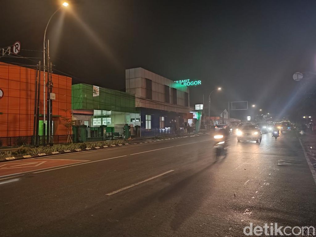 Demo Mahasiswa di Jalan Sudirman Bogor Selesai, Lalin Kembali Normal Demo Mahasiswa di Jalan Sudirman Bogor Selesai, Lalin Kembali Normal