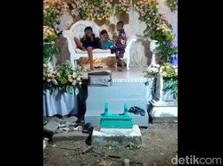 Heboh Pernikahan di Kuburan, Begini Alasan Pemilik Hajatan