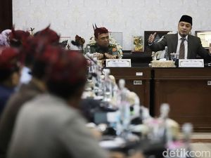 Strategi Walkot Eri untuk Ekonomi Kerakyatan Surabaya