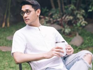 10 Potret Seru Afgan Nikmati Es Krim dan Waffle