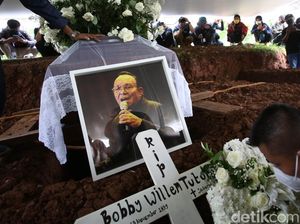 Arif Didu Kenang Sosok Bob Tutupoly Arif Didu Kenang Sosok Bob Tutupoly