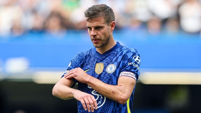 LONDON, ENGLAND - MAY 22: Cesar Azpilicueta of Chelsea during the Premier League match between Chelsea and Watford at Stamford Bridge on May 22, 2022 in London, England. (Photo by Robin Jones/Getty Images)