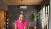 Modern Klasik! Potret Dapur Donna Agnesia yang Serba Abu-abu