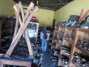 Jelang Idul Adha, Pande Besi di Bantul Banjir Pesanan Pisau Kelet