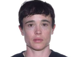 Elliot Page Pamer Foto Paspor Baru Setelah Transformasinya Jadi Transgender