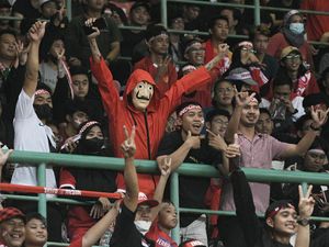 Iwan Bule ke Suporter Indonesia yang Sakit Hati: Tetap Sportif! Iwan Bule ke Suporter Indonesia yang Sakit Hati: Tetap Sportif!