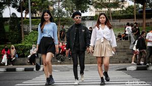 Kawasan Dukuh Atas Sudirman Memang Keren, Oke Juga buat Foto-foto