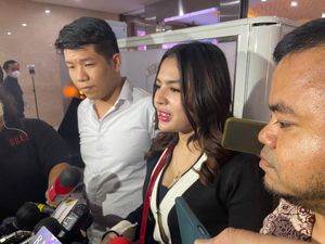 Razman Diterpa Isu Pelecehan Seksual, Iqlima Kim Ungkap Hal Tak Terduga Razman Diterpa Isu Pelecehan Seksual, Iqlima Kim Ungkap Hal Tak Terduga
