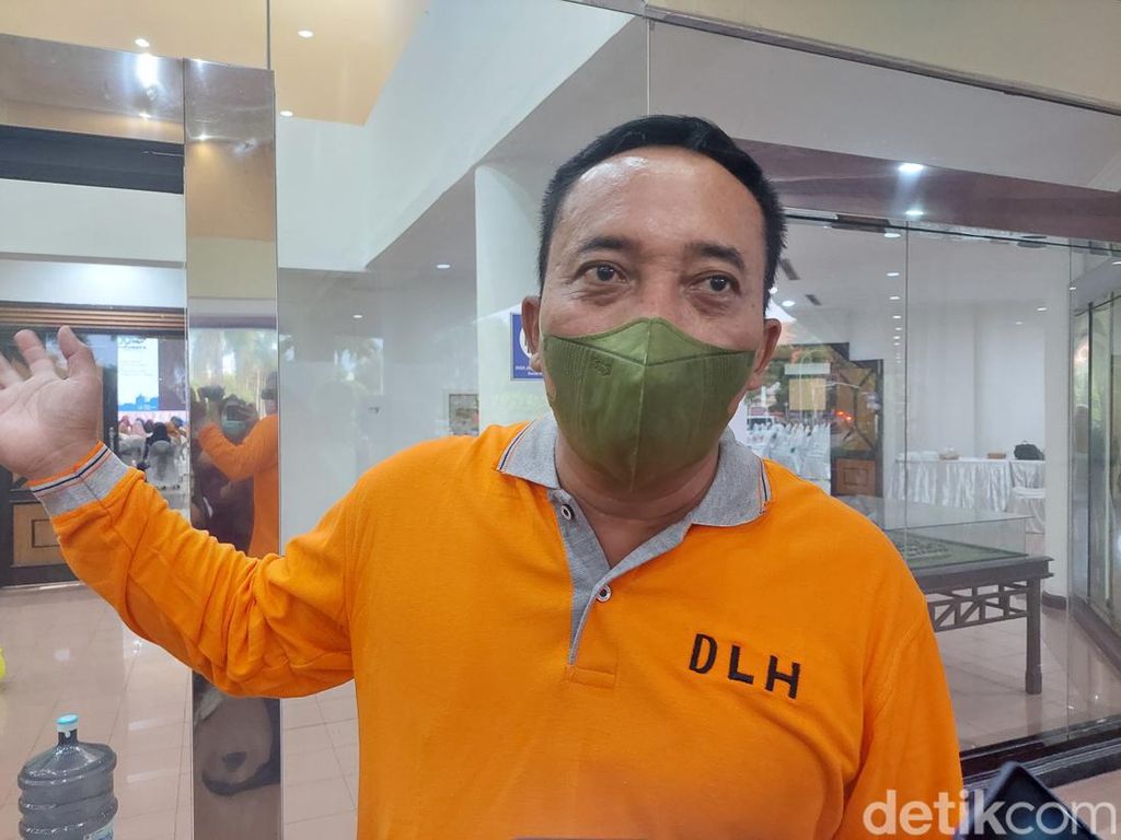 50 Outlet di Surabaya yang Masih Pakai Kantong Plastik Dapat Teguran