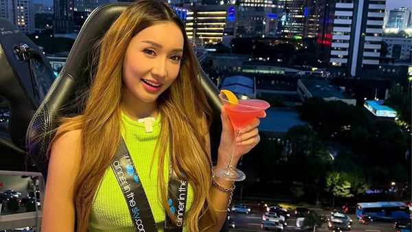 Ngeri Sedap! Momen Ekstrem Lucinta Luna Makan di Atas Ketinggian